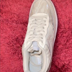 WMNS Nike court vision lo prm